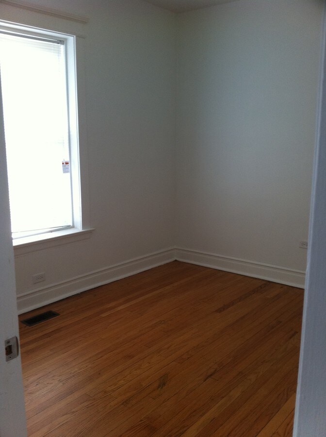 Photo - 7655 S Sangamon