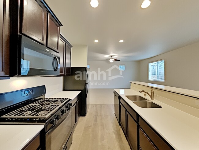 Photo - 19102 Lipoma Ave E