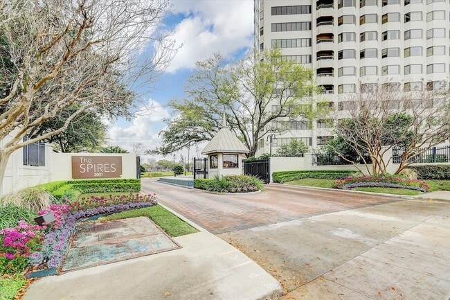 Building Photo - 2001 Holcombe Blvd Unit 4006