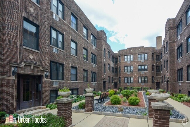 Building Photo - 750 W Addison St Unit M381 Rental