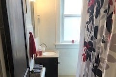 Bathroom - 2916 Mattern Ave Unit 1