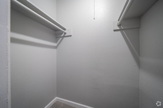2BR, 1BA - 780SF - Second Bathroom