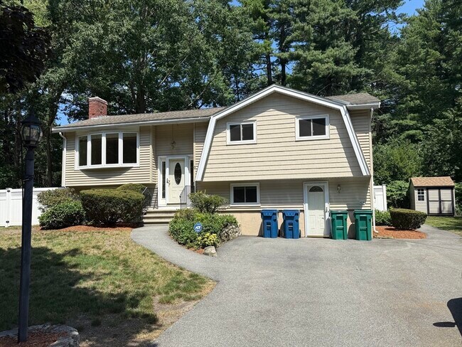 Photo - 9 Brookdale Cir