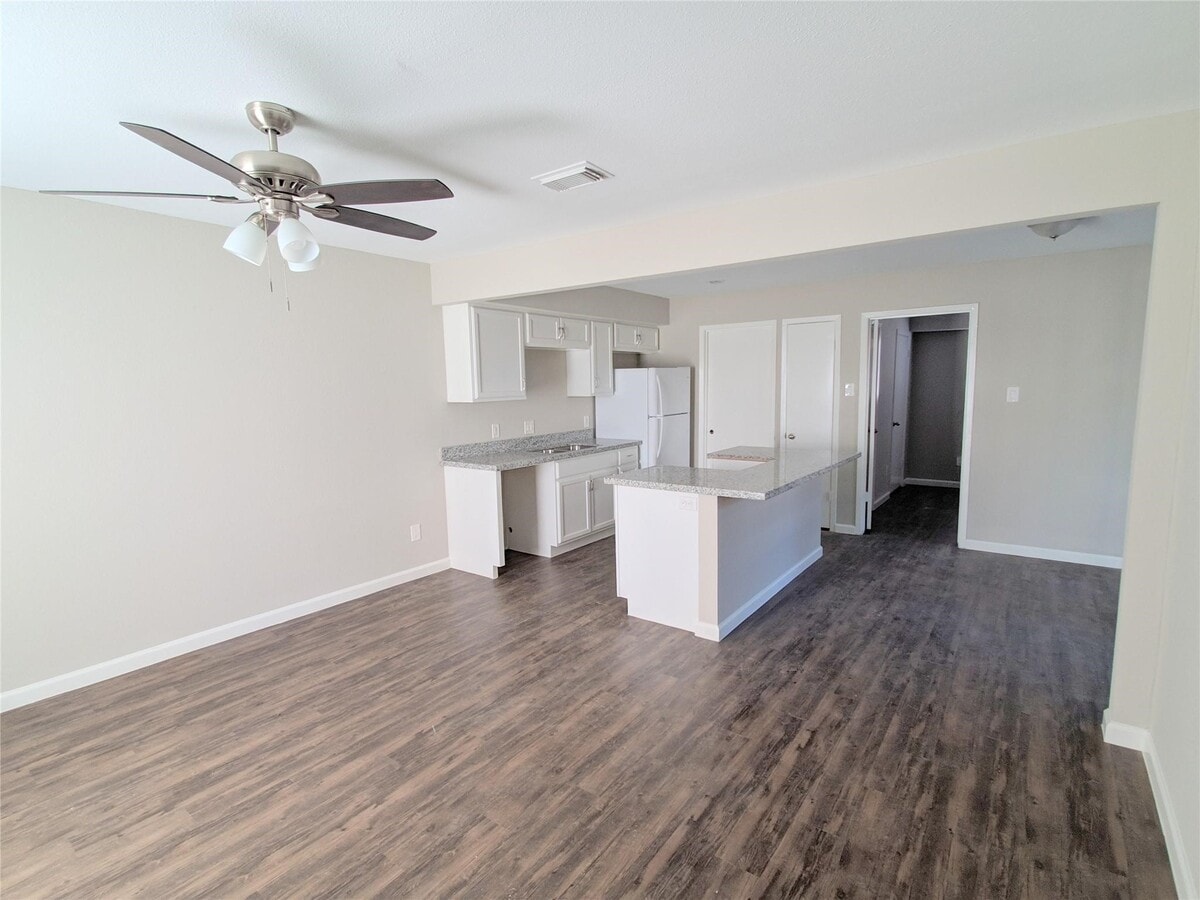 Photo - 1960 Upland Dr