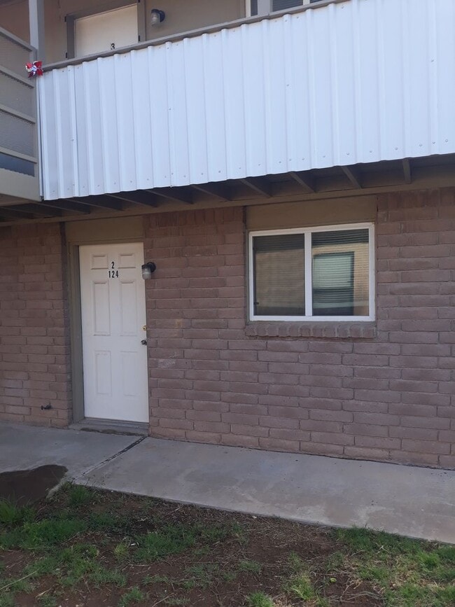 Photo - 122 N Ave E Unit 122