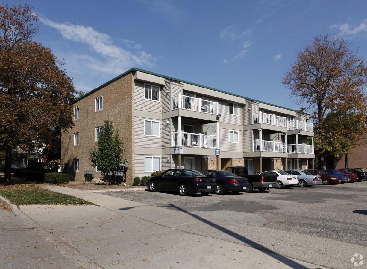 Photo - 517 Washtenaw Rd