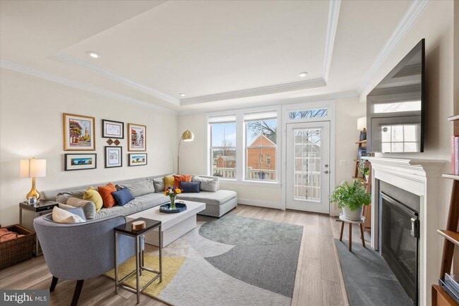 Photo - 2236 S Glebe Rd