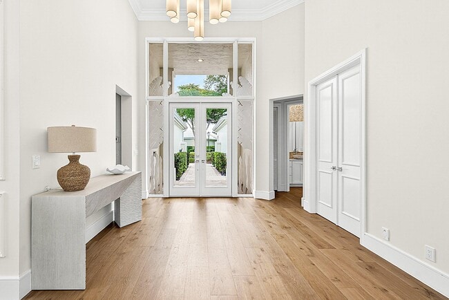 Photo - 1128 Crystal Dr