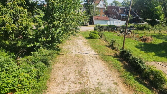 Photo - "Cozy 2-Bedroom Duplex in the Heart of St....