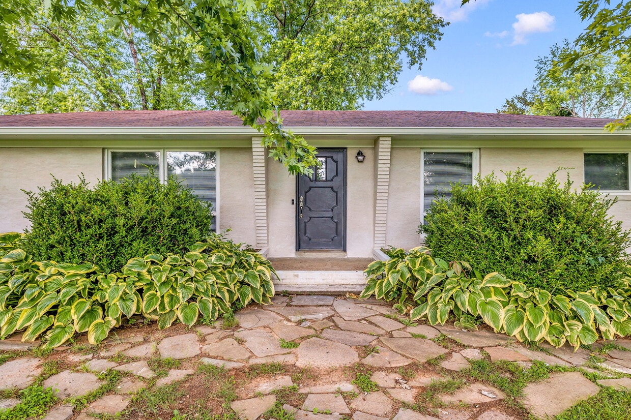 Photo - 518 Twin Oak Dr (Murfreesboro, TN)