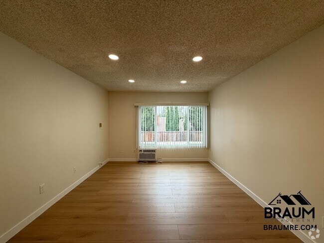 Building Photo - 5461 Kester Ave Unit 212 Rental