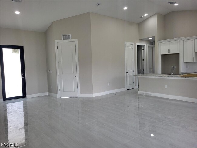 Photo - 341 NW 7th Ave