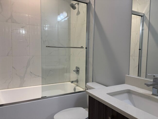 Photo - 1308 Rutland Rd N