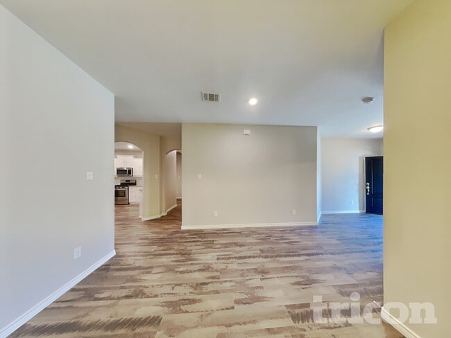 Photo - 657 Bassett Hall Rd