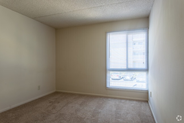 Building 9514 - Apt 202