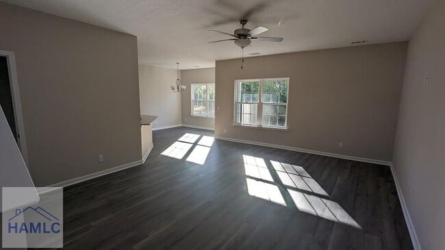 Photo - 222 Courage Wy