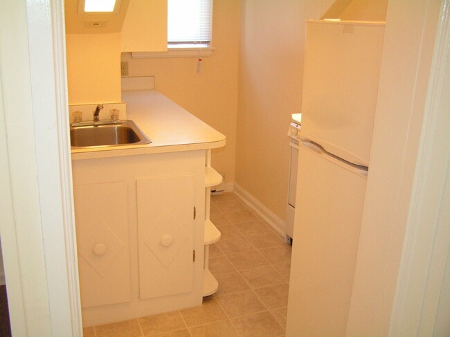 Photo - 815 Rosedale Ave Unit 4