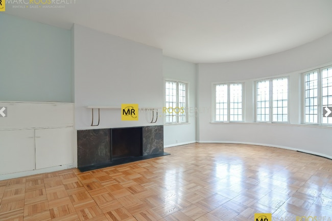 Photo - 923 Beacon St