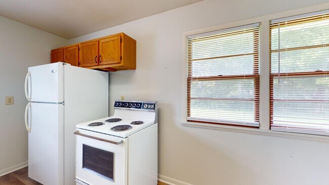 Photo - AVAILABLE AUGUST 1st!