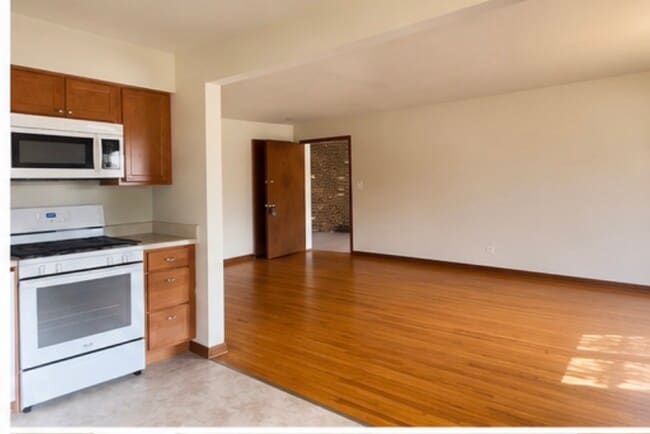 Photo - 826 N Milwaukee Ave Unit D2