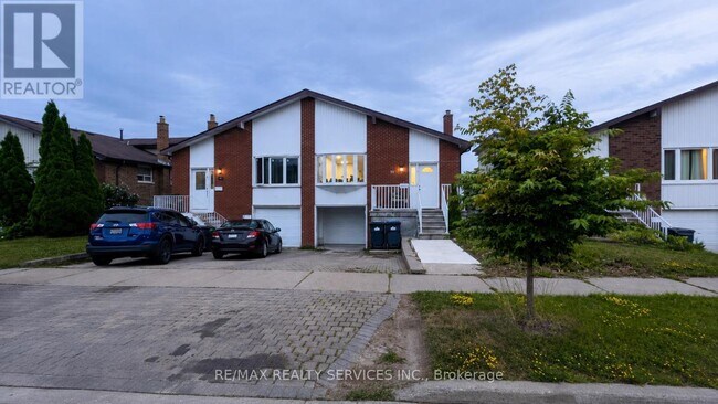 Photo - 71 Newlyn Crescent
