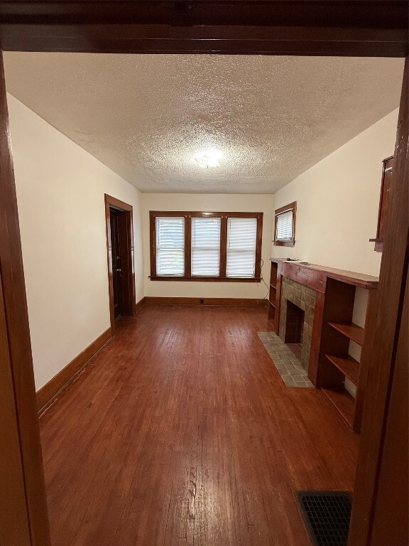 Photo - 620 W 5th St