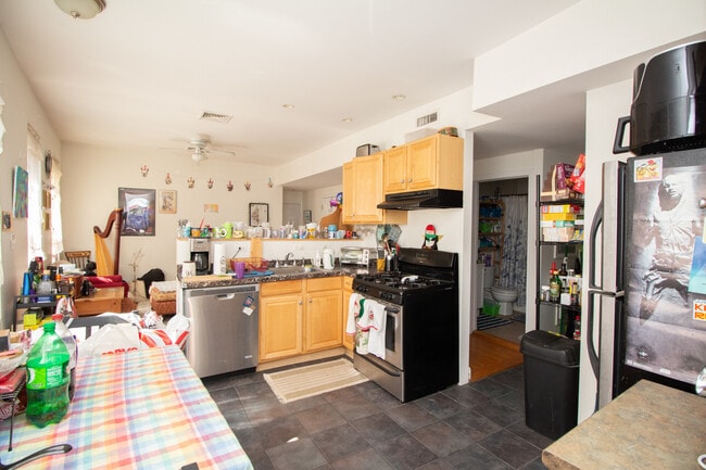 246 Market St Unit 1