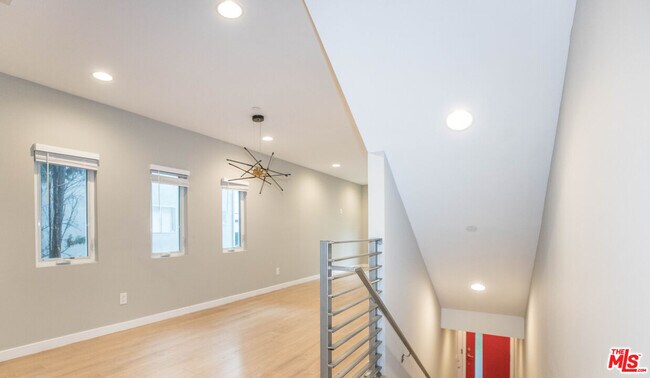 Photo - 6546 La Mirada Ave Unit 6548