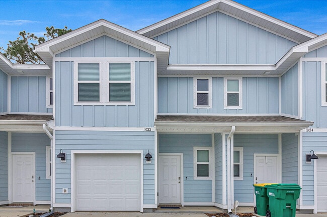 Photo - 1022 McLaren Cir