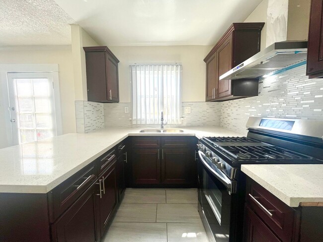 1155 N Ravenna Ave Unit 1155 A