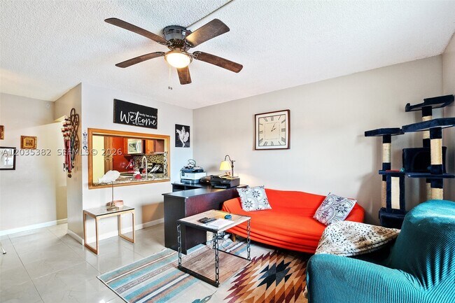 10053 Winding Lake Rd Unidad 101