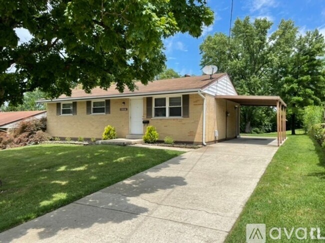 Building Photo - 3 Bedroom 2 Bathroom House In Cincinnati W...