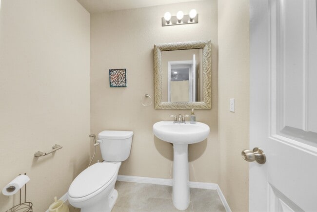 Photo - 6914 Ithaca Heights Ln