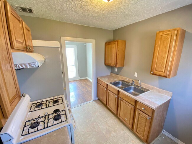 Photo - Bossier 2 bed 1 Bath Town home - Housing v...
