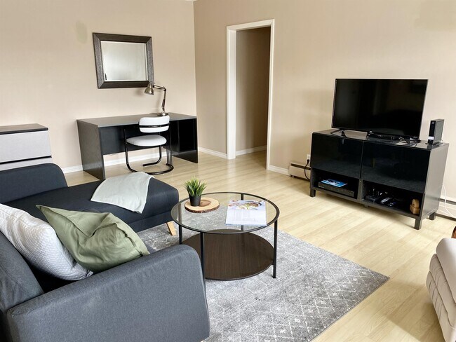 Photo - 9740-62 62 St NW