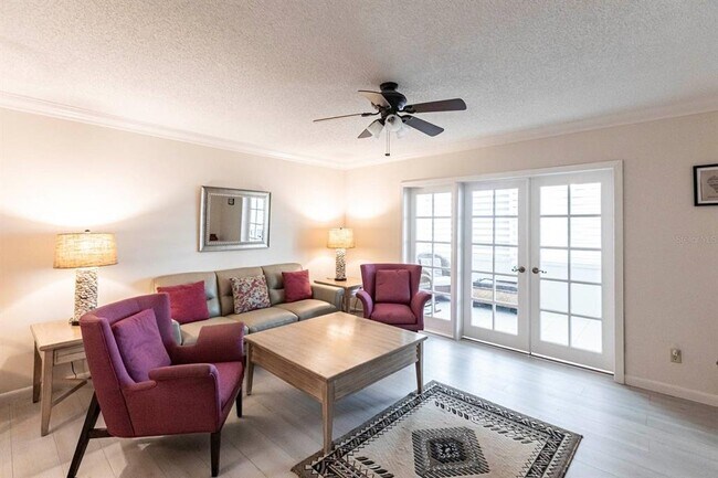 1125 W Peppertree Dr Unit 707