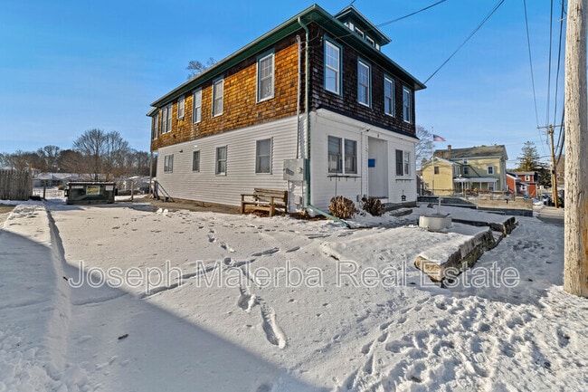 Photo - 95-97 Ashland St Unidad 1st Floor