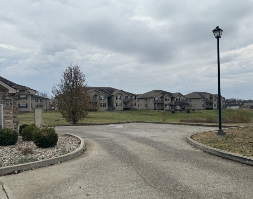 Twin Lakes Apartments - Twin Lakes Apartments