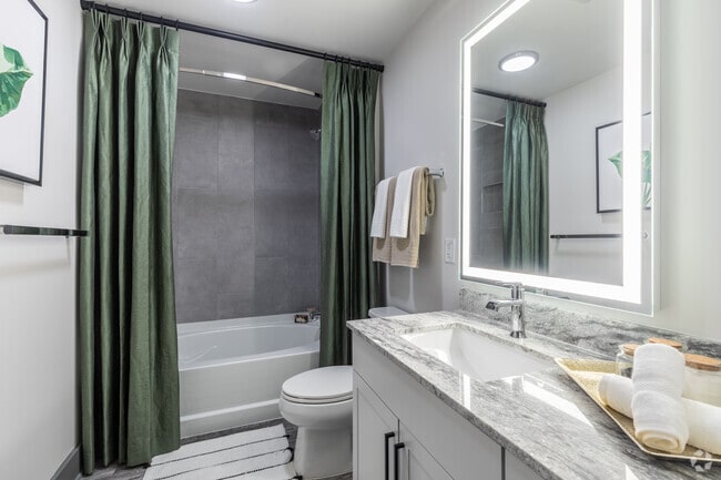 Studio - 583SF