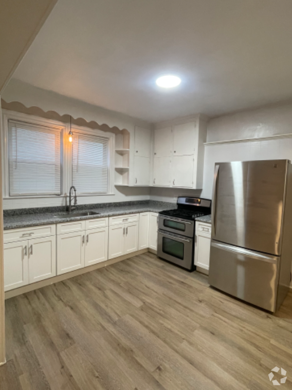 Building Photo - 281 Admiral St Unit 2 Rental