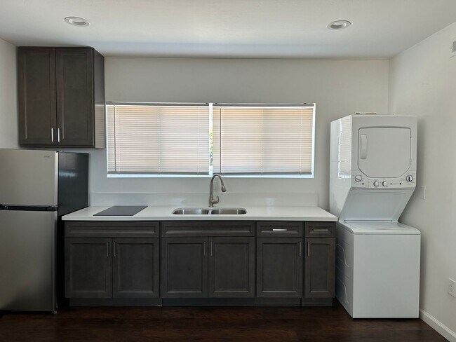 Photo - 1546 Marl Ave Unit B