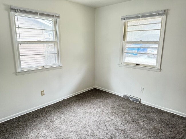 Photo - Extremely sharp, clean and roomy 2 BR Dupl...