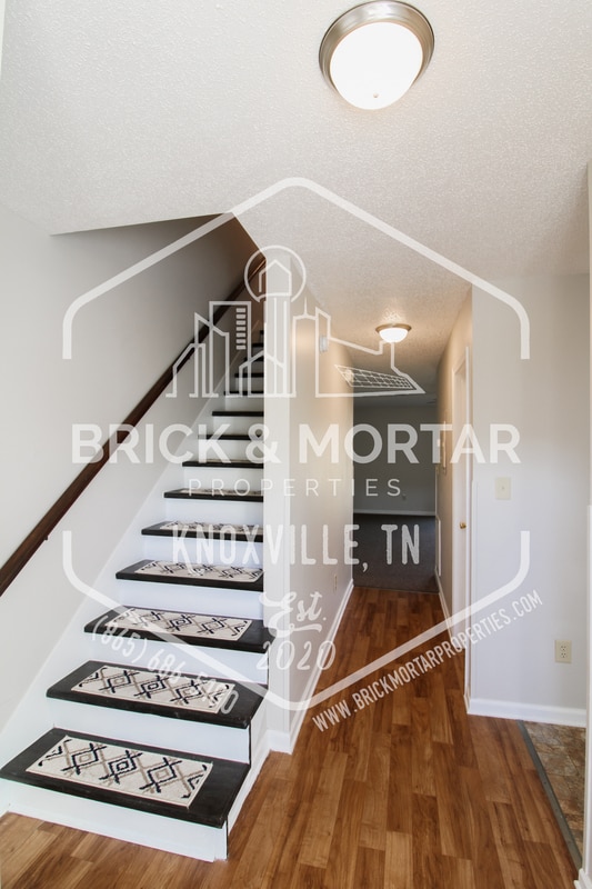 Photo - 130 N 6th St