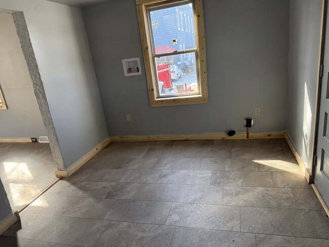 Photo - 103 N 3rd Ave