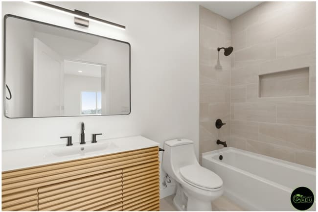 Photo - 6760 S Elman St Unidad Apt 2