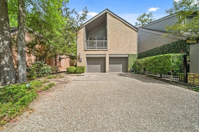 Photo - 130 Sugar Berry Cir