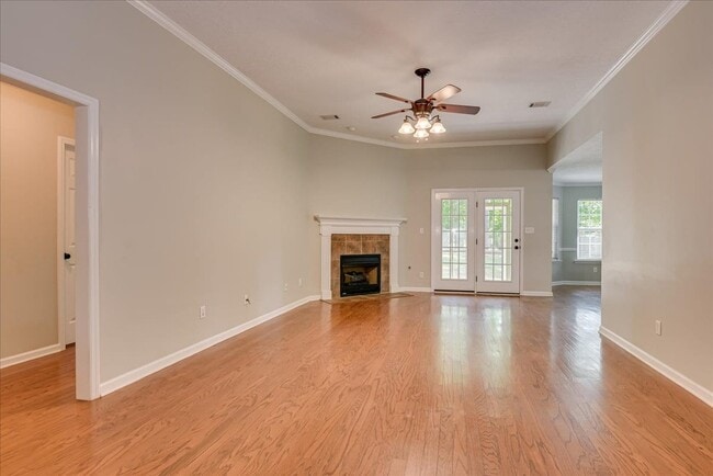 Photo - 1021 Mansford Ln