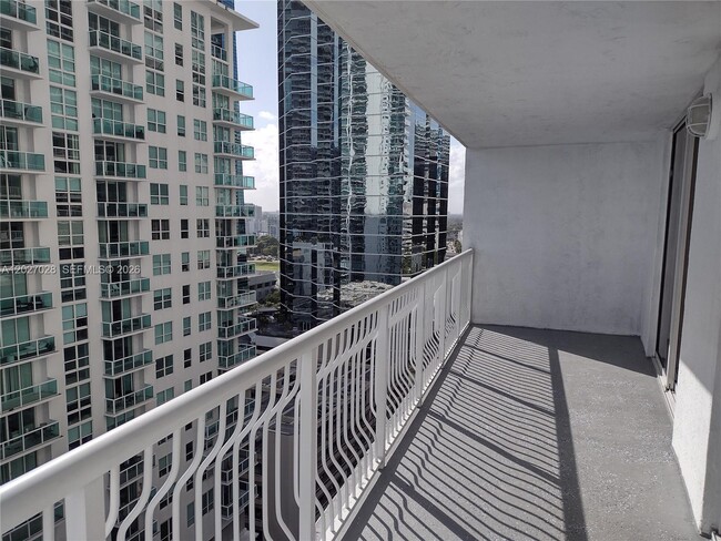 Photo - 1200 Brickell Bay Dr Unit 2005