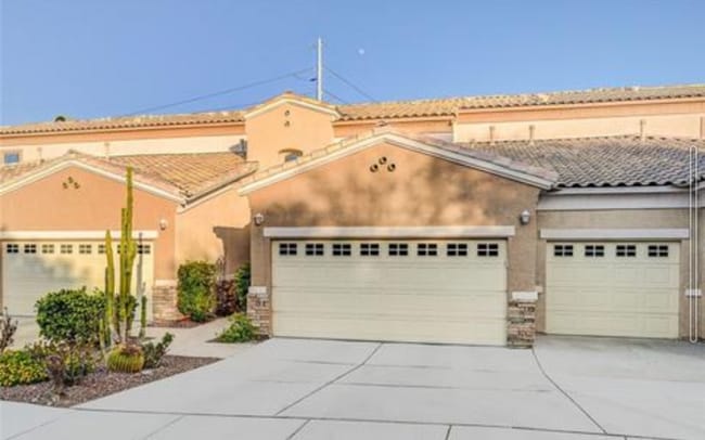 Photo - 201 Kaelyn St Unit 2