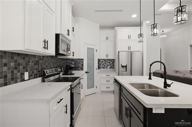 Photo - 18 Duncan Ln